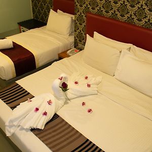Deluxe Family Suite